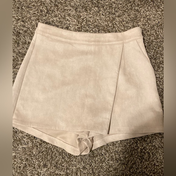 Misguided tan skirt - Picture 10 of 14